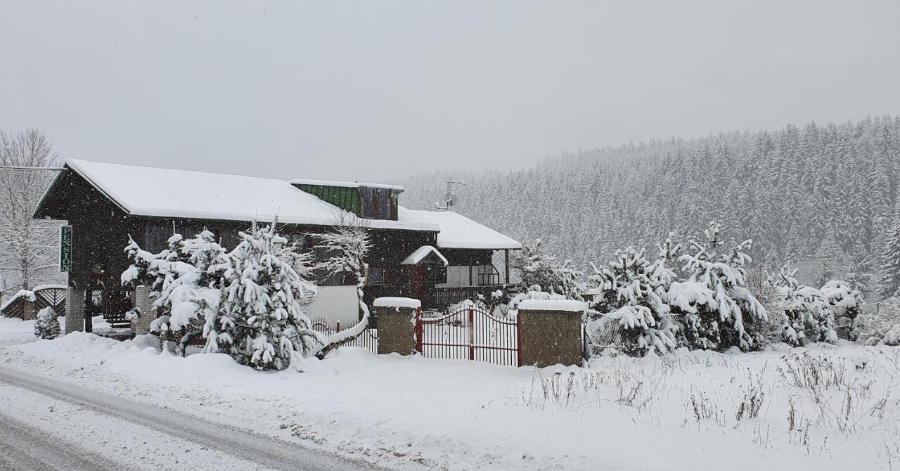 Penzion U Dvou Panu Pernink Exterior foto