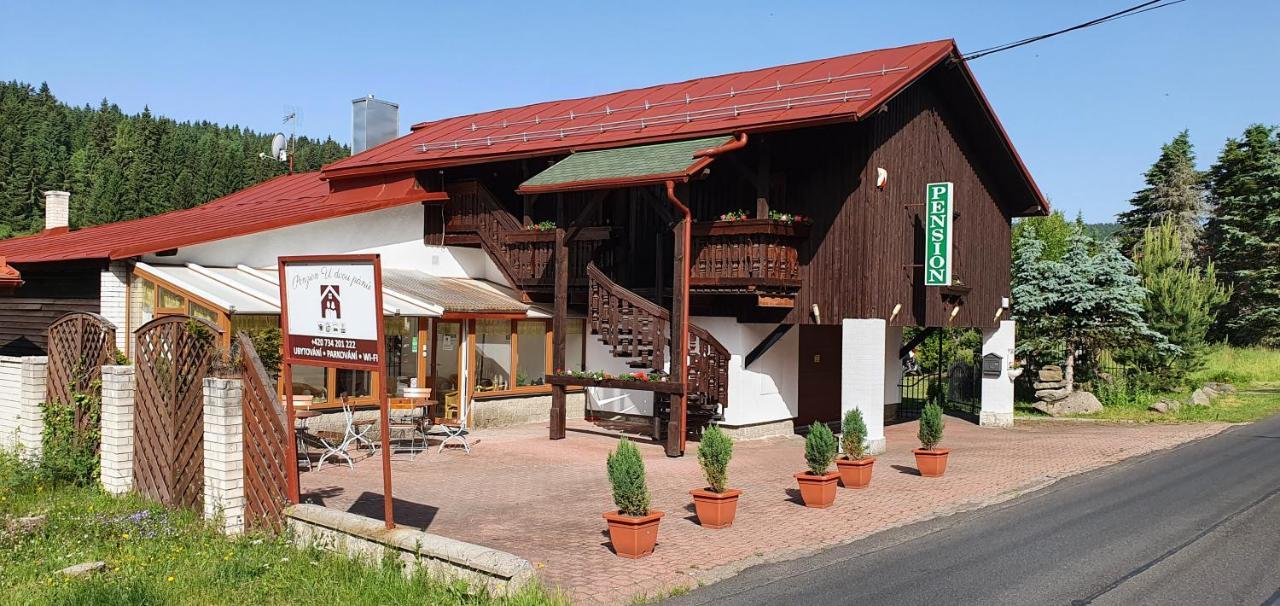 Penzion U Dvou Panu Pernink Exterior foto